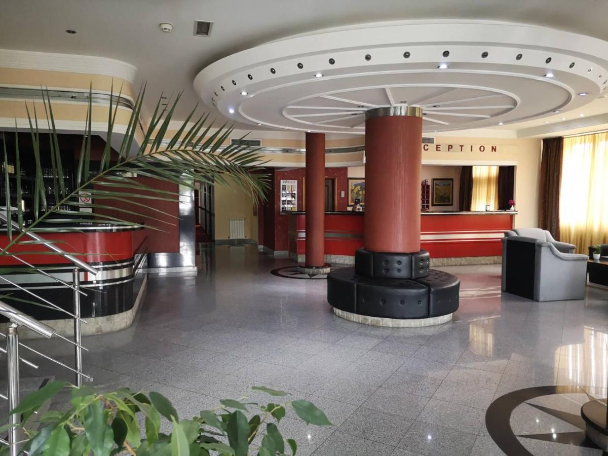 Hotel Elegance Belgrado Exterior foto