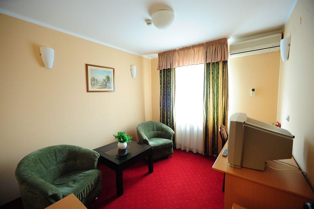 Hotel Elegance Belgrado Exterior foto