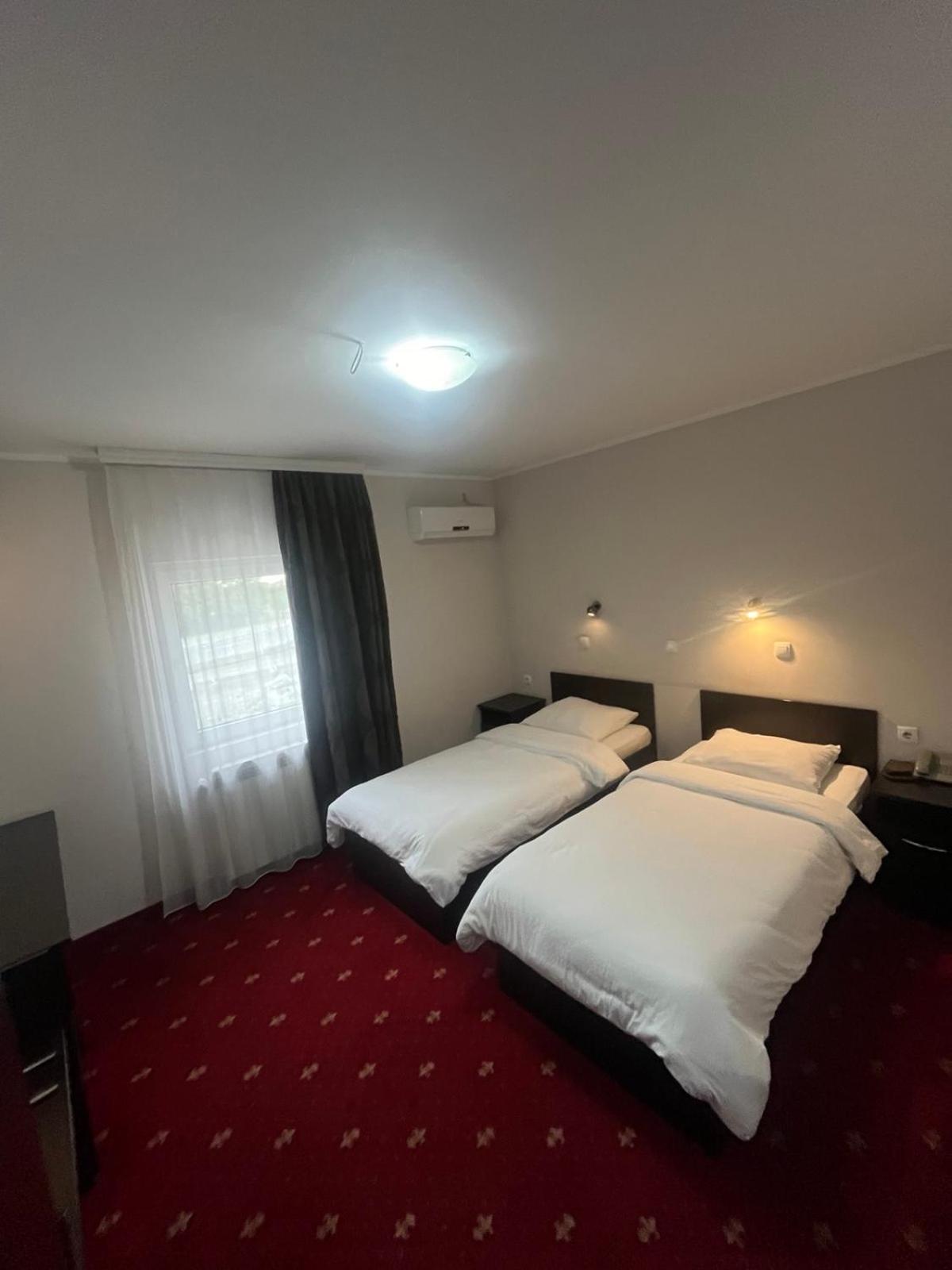 Hotel Elegance Belgrado Exterior foto
