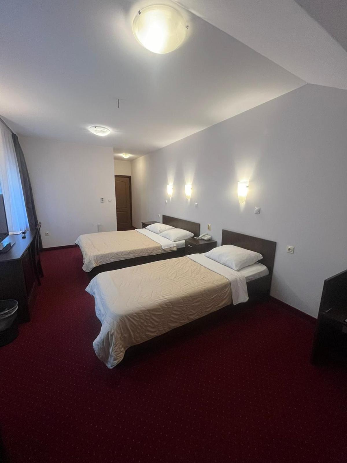 Hotel Elegance Belgrado Exterior foto
